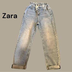 EUC Zara elastic tie waist cropped jeans. No stretch other than waist. So cute!
